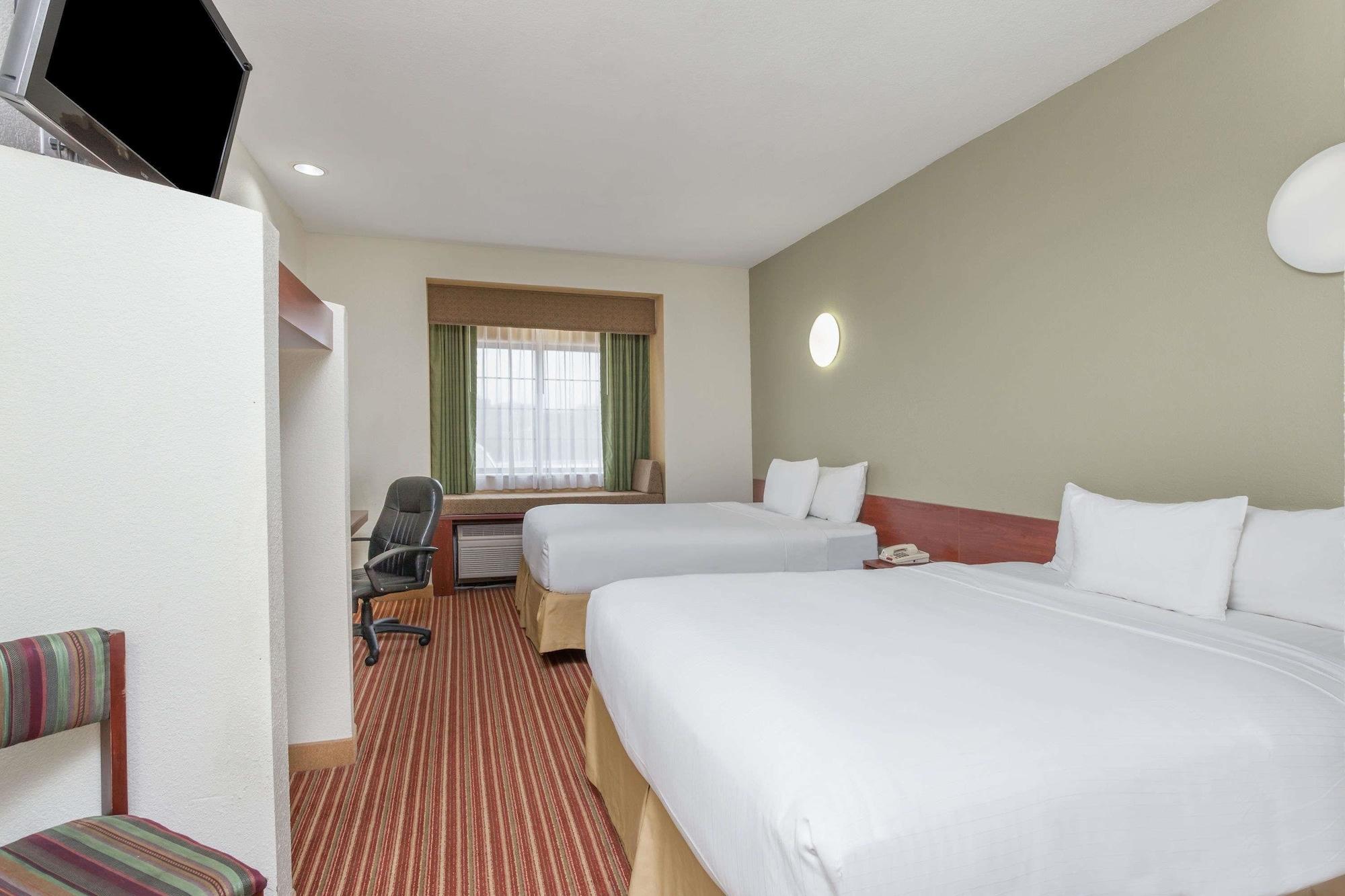 Days Inn By Wyndham Near Kansas Speedway Канзас-Сіті Екстер'єр фото