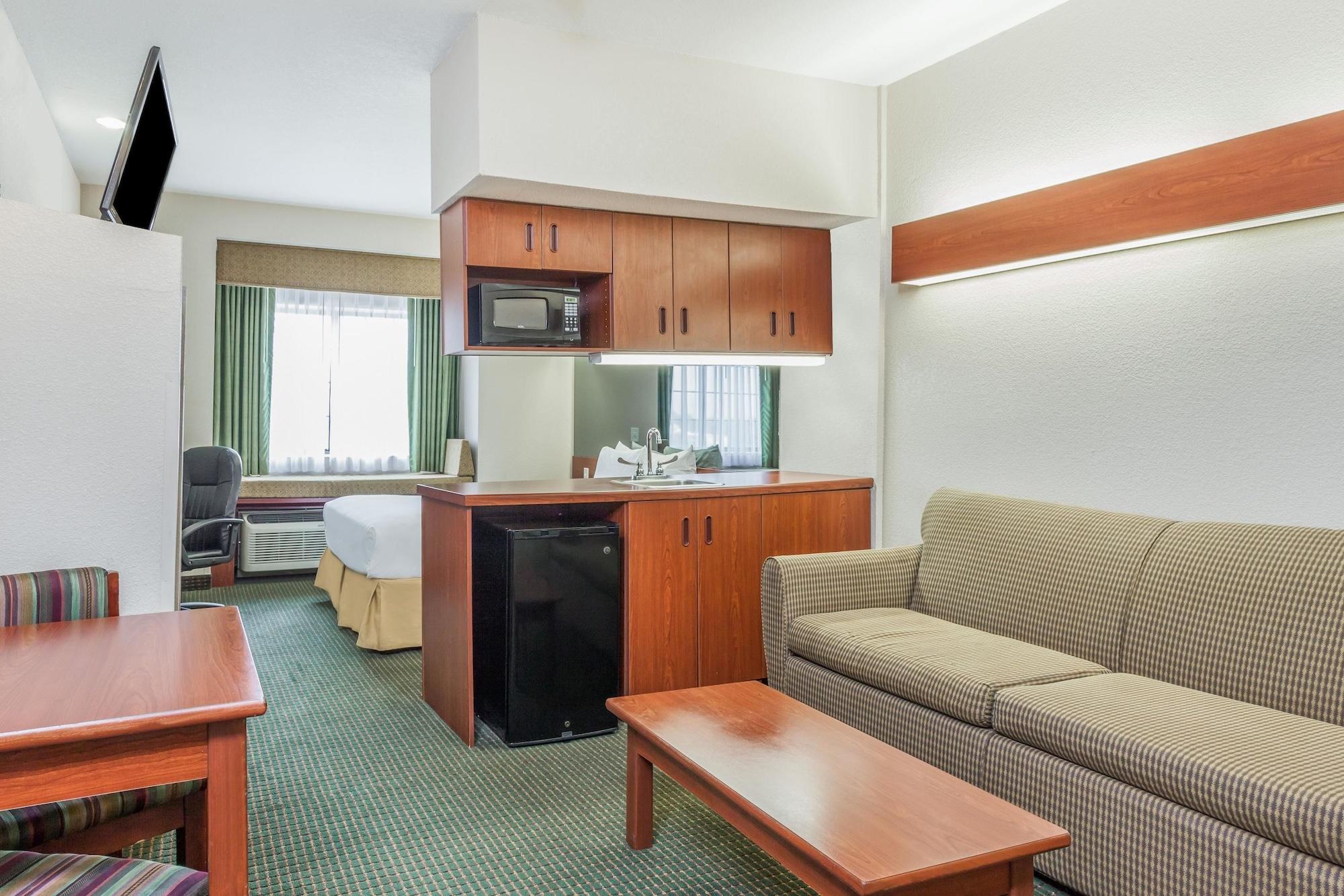 Days Inn By Wyndham Near Kansas Speedway Канзас-Сіті Екстер'єр фото