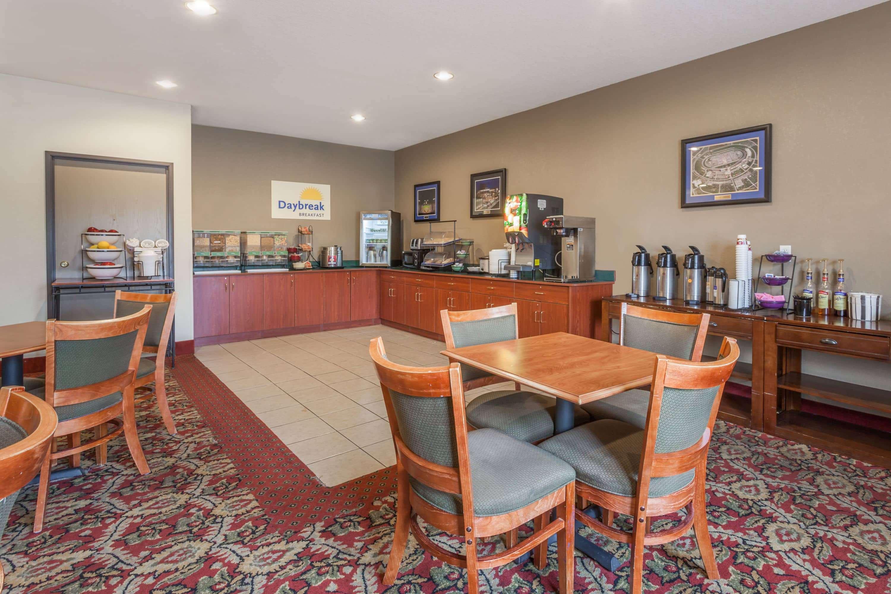 Days Inn By Wyndham Near Kansas Speedway Канзас-Сіті Екстер'єр фото