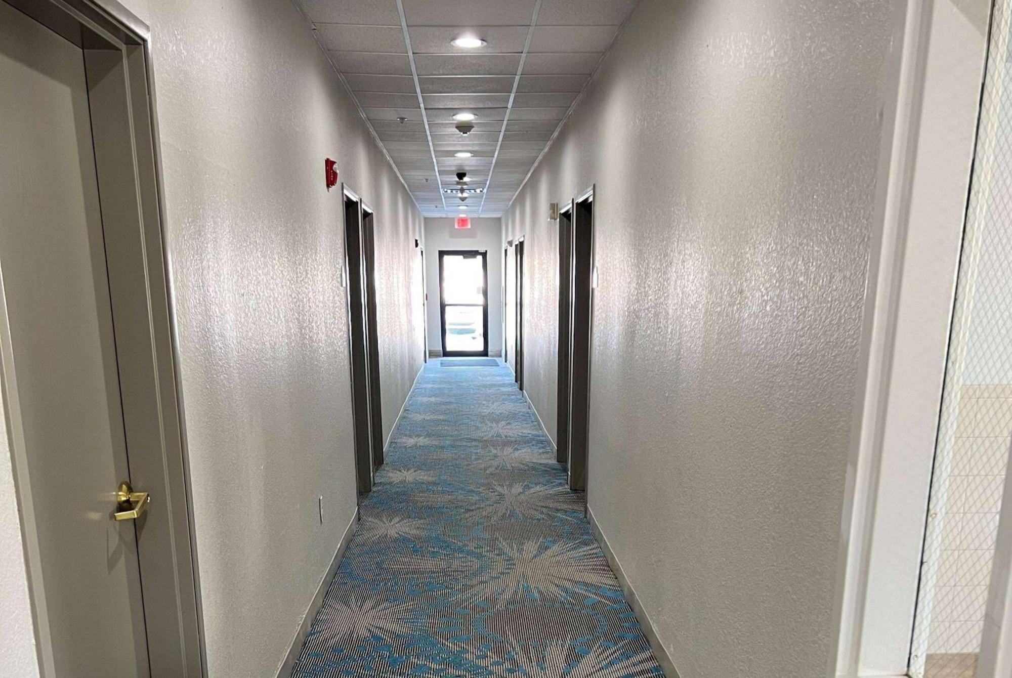 Days Inn By Wyndham Near Kansas Speedway Канзас-Сіті Екстер'єр фото